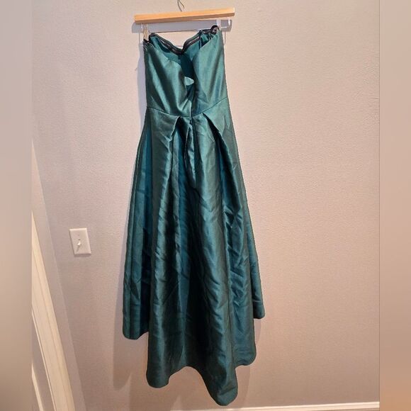 Alfred Sung D699 Satin Sleeveless Gown Hunter Green NWOT Sz 8 Regular - Picture 6 of 8